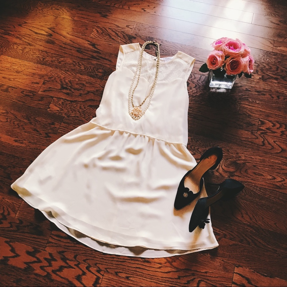 DR34 BCBGeneration White Dress
